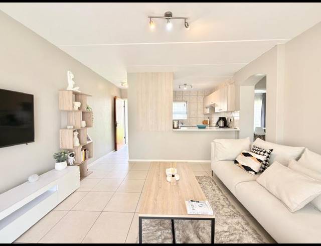 2 BEDROOM APARTMENT FOR SALE IN FOURWAYS